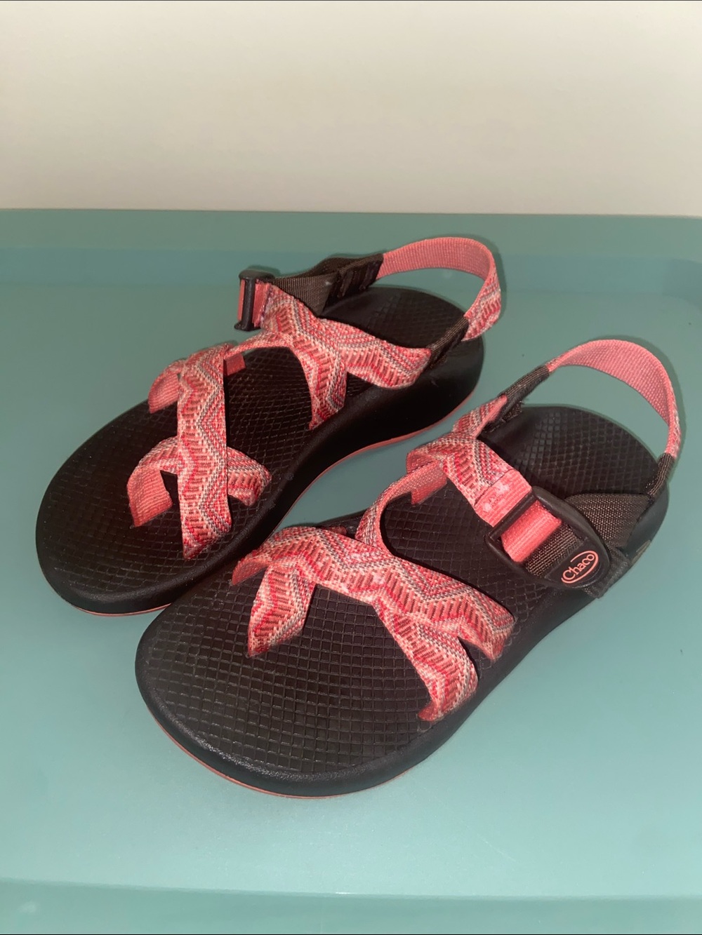 Women's Chaco Coral Patterned Strappy Sandals Size 6W